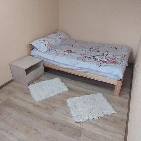 Оренда Затишної 2 Кімнатної Квартири В Самому Серці Рівного Apartment Rivne Ngoại thất bức ảnh